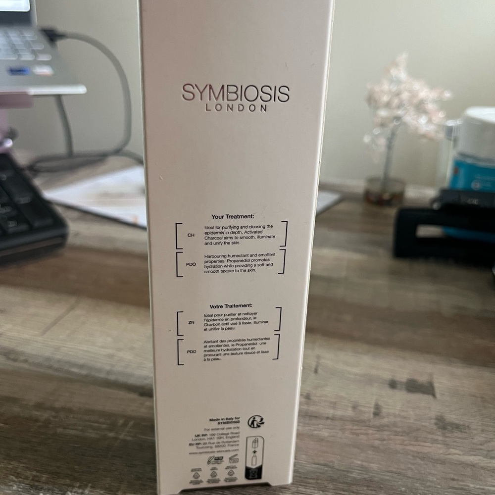 Charcoal Micellar Water - Picture 4 of 10